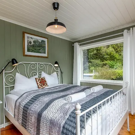 Two Bedroom In Beautiful Valley Flam
